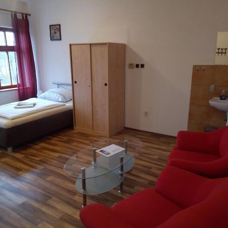 Penzion U Nahonu Mesto Touskov Extérieur photo
