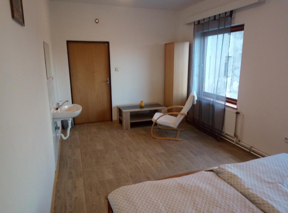 Penzion U Nahonu Mesto Touskov Extérieur photo