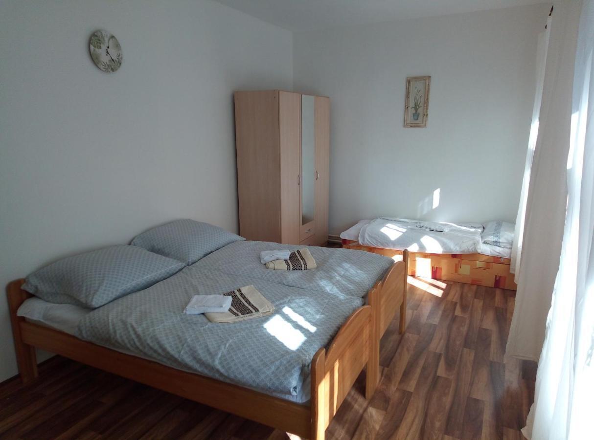 Penzion U Nahonu Mesto Touskov Extérieur photo