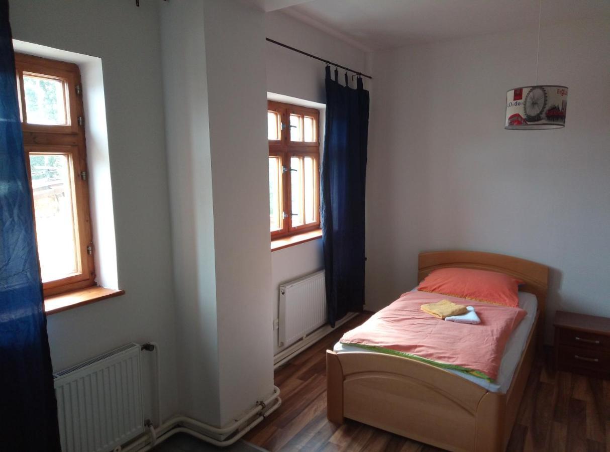Penzion U Nahonu Mesto Touskov Extérieur photo